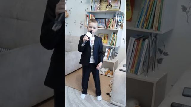 Красная лента,зелёная трава (Бородай Роман 7лет) смотреть онлайн