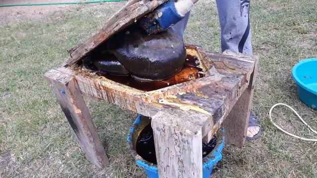 КАК ВЫТОПИТЬ МАКСИМАЛЬНОЕ КОЛИЧЕСТВО ВОСКА? смотреть онлайн