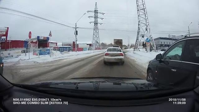 Человек считает,что ему все должны! смотреть онлайн