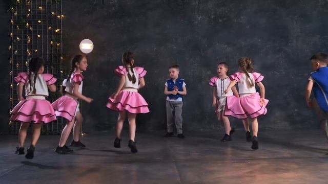 Dan Balan - Crazy Loop ( Mm Ma Ma) || Dance by TeoDance Formations Kids Beginners смотреть онлайн