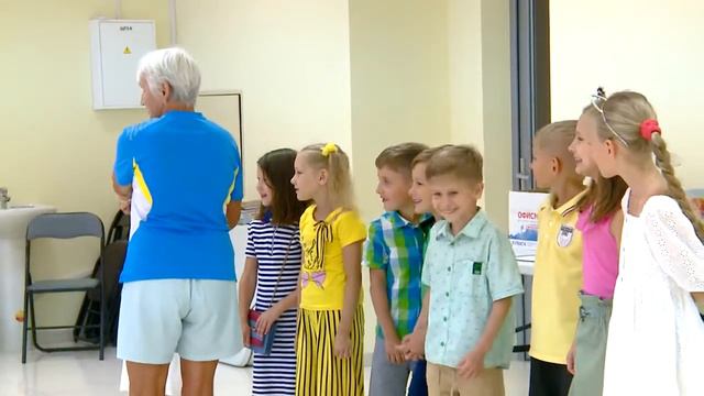 11 ребят из многодетных семей получили подарки к учебному году 31.08.22 смотреть онлайн