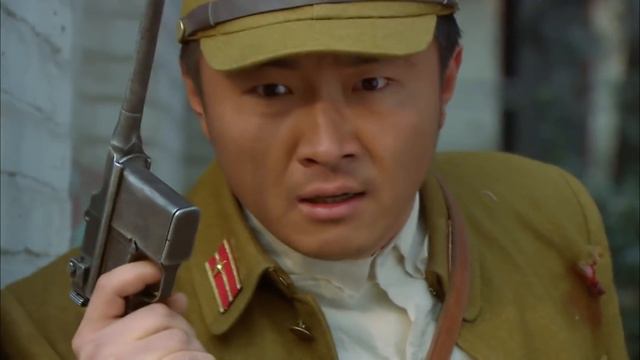 小隊混進日軍戰隊，硬搶秘密重武器，日軍氣炸了 смотреть онлайн