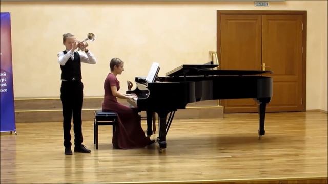 Ж.-Б. Лойе "Соната B-dur" I-II чч. - Лариков Дмитрий. 05.11.19 смотреть онлайн