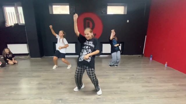 Back to dance -Лена Куфт -dancehall смотреть онлайн