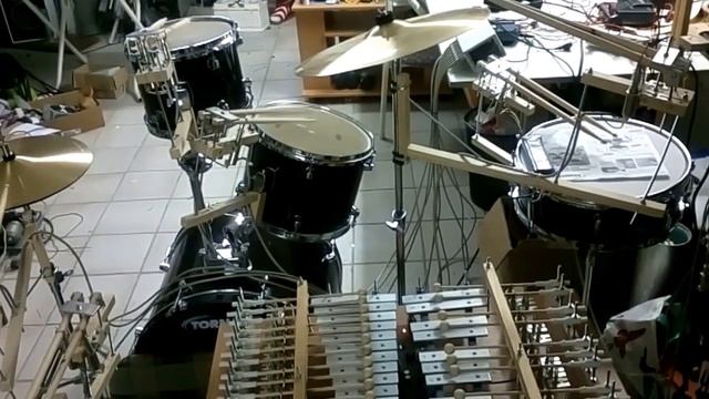 RoboT DrummeR - Wavin' Flag смотреть онлайн
