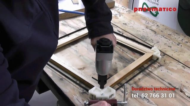 Пневматический степлер для ручной стыковки рамок картинных скоба типа V каркасный EZ Fasten V 15W смотреть онлайн