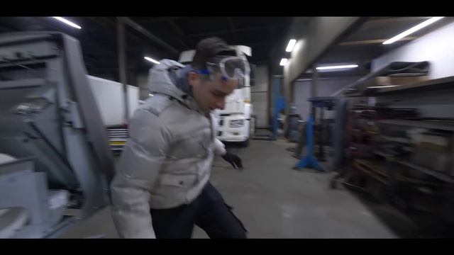 КУПИЛ ЗАБРОШЕННЫЙ БАНКОМАТ НА АУКЦИОНЕ и РАЗБОГАТЕЛ!!!! моя реакция смотреть онлайн