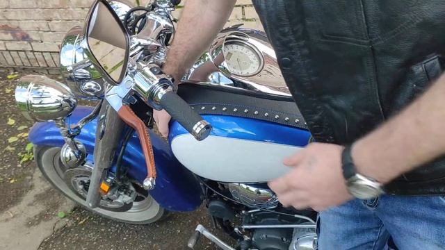 Кожаная накладка на бак для Yamaha XV 1700 road star. смотреть онлайн