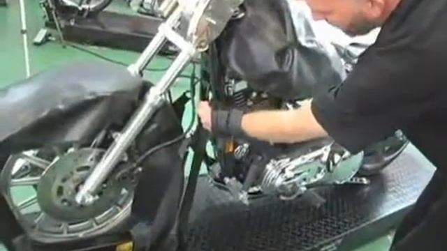 How to Remove Choke Cable on a Motorcycle смотреть онлайн