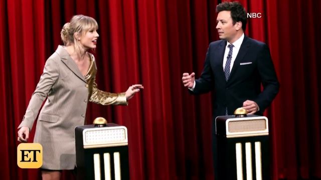 Watch Taylor Swift FREAK OUT Over a Banana After Lasik Eye Surgery! смотреть онлайн