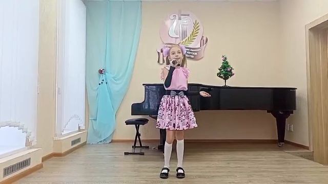 Купрей Виктория 10 лет.Эстрадный вокал."Артистка" слова.Е.Глебовой,муз.О.Сергеенко. смотреть онлайн