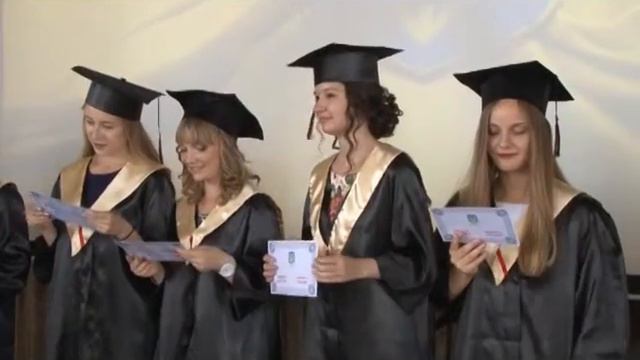 Вручение дипломов факультету иностанной филологии. ЗНУ 2015 смотреть онлайн