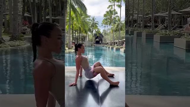 Тренируем всё тело с помощью фитнес резинки смотреть онлайн