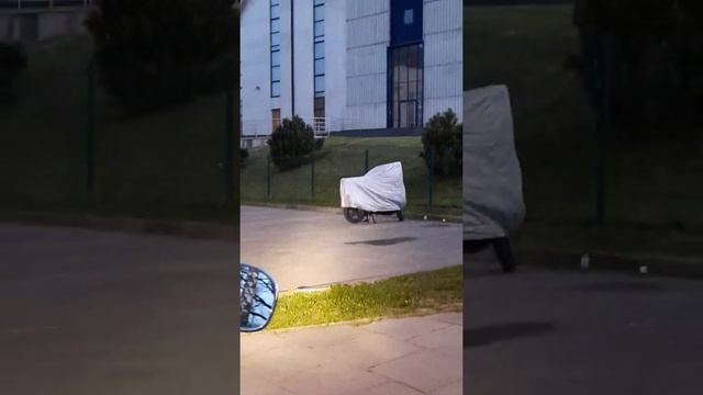 Парковка-редкая , (возврашался с Швентои и почти у дома )раён "Луизы " смотреть онлайн