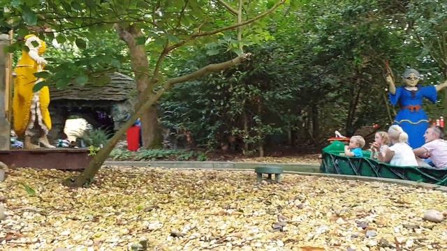 Ksenia & Daniela at LegoLand Windsor / ЛегоЛенд Англия 2019 смотреть онлайн