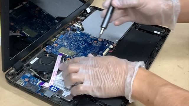 Acer Aspire ES1-531 Disassembly + Motherboard Replacement смотреть онлайн