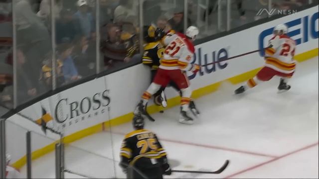 Kevin Rooney Hits Tomas Nosek, Nick Foligno Takes Exception смотреть онлайн