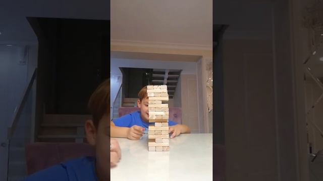 Падающая башня игра смотреть онлайн