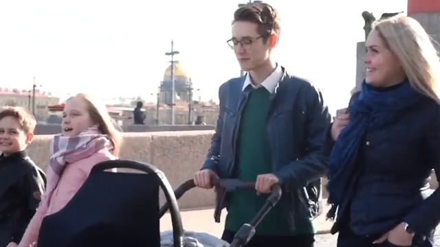 VLOG ИРИНЫ ДОБИНОЙ: прогулка с семьей по Санкт-Петербургу. смотреть онлайн