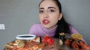 ОТБЕЛИЛА ЗУБЫ?? СУШИ 🍣 Мукбанк/ Айка Эмилли ❤️