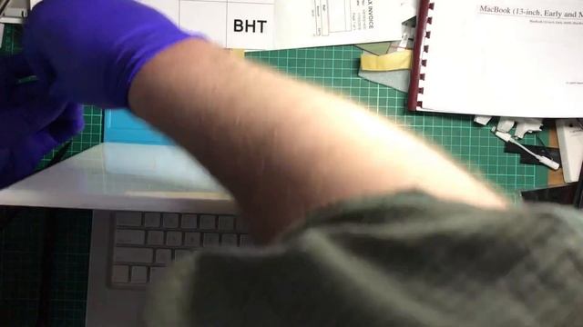 Macbook 13in 2009 Keyboard and Trackpad Repair. смотреть онлайн