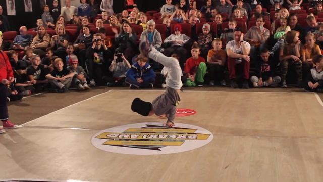 Брейк-данс батл 2017, дети смотреть онлайн