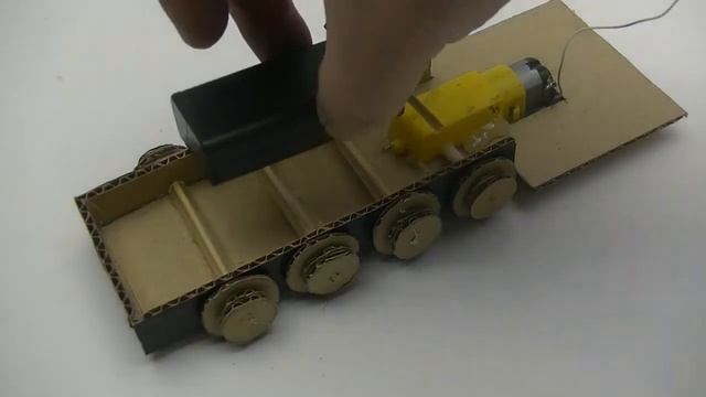 DIY Поезд из картона своими руками смотреть онлайн