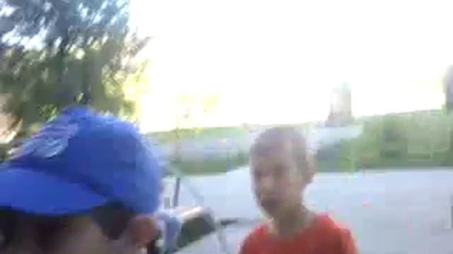 Что будет если скинуть апельсин с 5 этажа смотреть онлайн