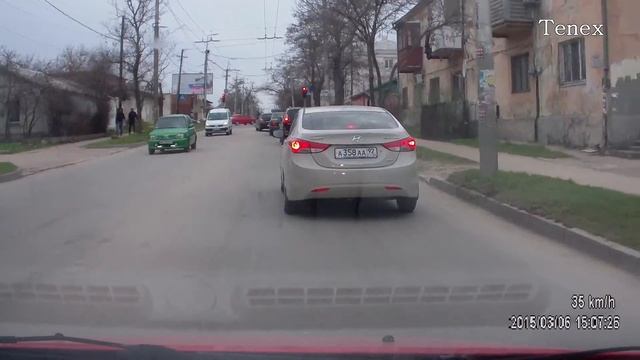 Мерседес нарушает смотреть онлайн