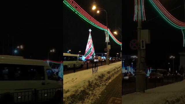 Ёлка в Гомеле 2019 (пиксельная подсветка) смотреть онлайн