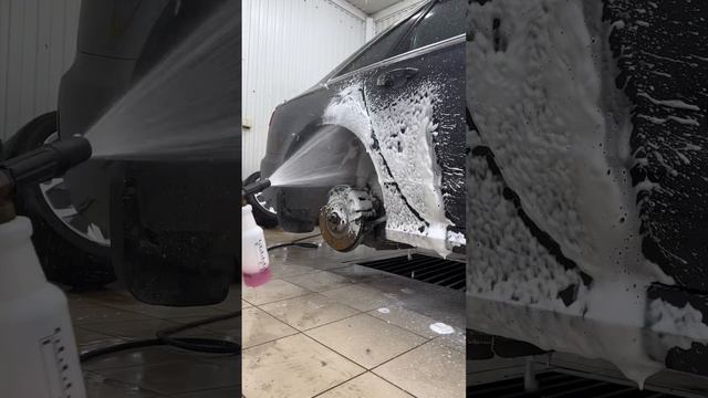 Провели работы по авто Audi A6: ✅химчистка подвески и радиатора; ✅ вибро и шумоизоляция арок. смотреть онлайн