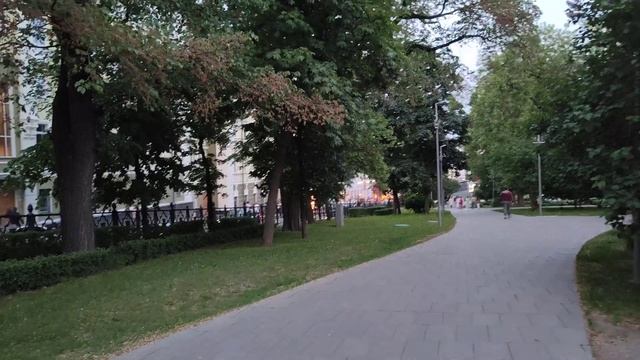 Ильинские Ворота по Ильинскому скверу к Славянской площади как включают подсветку в Москве #Moscow смотреть онлайн