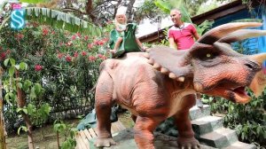 Эмма оседлала ДИНОЗАВРА 🐲! Тима и Эмма в САМОМ БОЛЬШОМ Динопарке Европы Dinopark Antalya