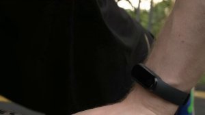 Обзор Mi Band 6. Что лучше – фитнес-браслет или смарт-часы?