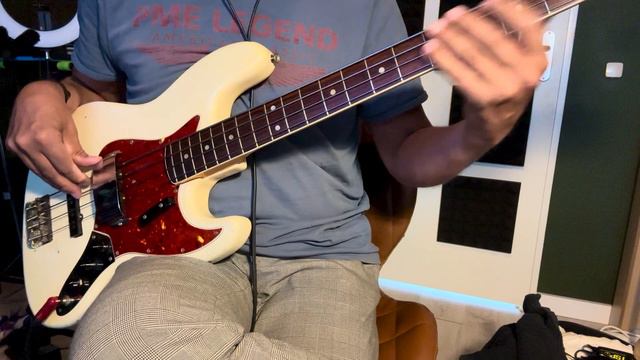 Fender Jazz Bass 1966 смотреть онлайн