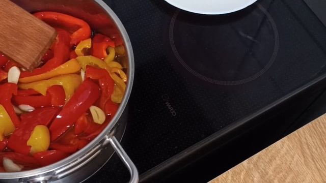 Перец болгарский в кисло - сладком соусе. Очень быстро и вкусно. смотреть онлайн