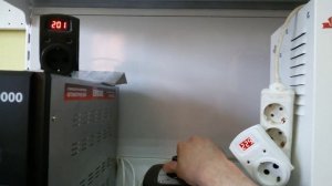 Сравнение релейного и тиристорного стабилизатора