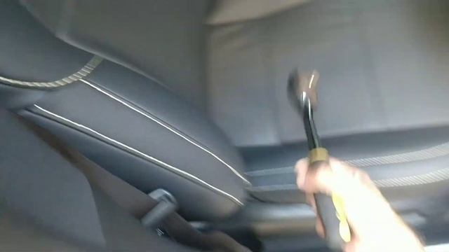 Living With A Hybrid Car (Toyota Harrier Hybrid 2015) - Fixing Horns