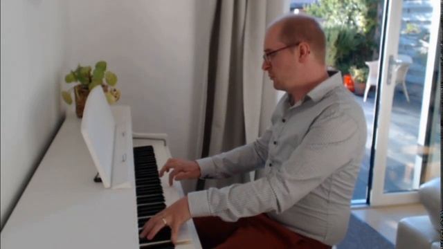 Piano Performance: The realisation & Telling you again and again смотреть онлайн