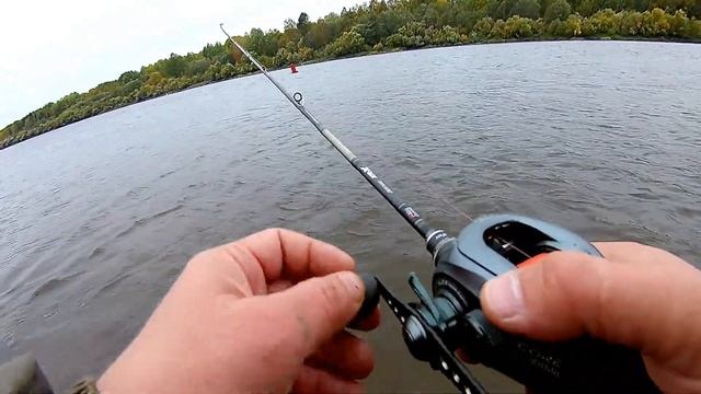 Две рыбалки на Сухоне. Бейткастинг. Ловля на вертушки. смотреть онлайн