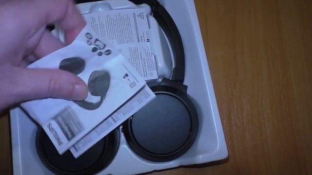 Bluetooth гарнитура Philips TAH4205BK распаковка смотреть онлайн
