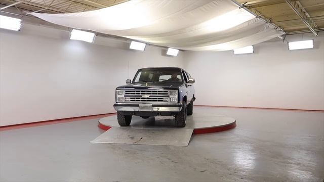 1988 CHEVROLET SUBURBAN смотреть онлайн