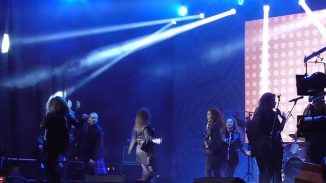 Наташа Королева "А моя любовь - это бомба".mp4 смотреть онлайн