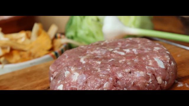 How To Make The Perfect Cheese Burger - Stone-Fried - Cooking Outside (2019) смотреть онлайн