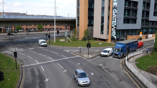 Panasonic Lumix G90 G95 4K UHD 30fps - Sheffield Traffic смотреть онлайн