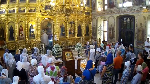 19.08.2017 Божественная литургия. Преображение Господа Бога и Спаса нашего Иисуса Христа. смотреть онлайн