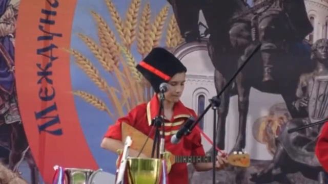 Семейный ансамбль Скворцовых смотреть онлайн