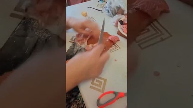 Как разделать хвост сёмги. Мастер класс от моей мамы. смотреть онлайн