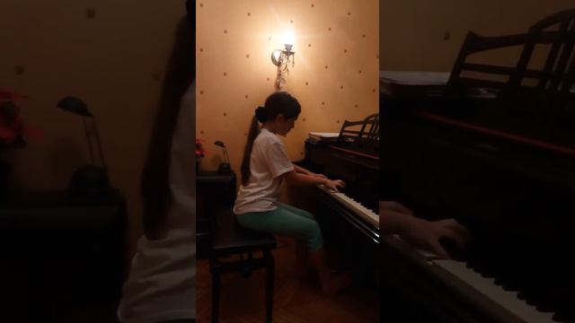 Лиза Гергиева-П.И. Чайковский-"Скерцо" смотреть онлайн