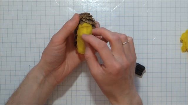 Ёжик из шишки и пластилина, поделки из пластилина и шишек своими руками | DIY Play-Doh Hedgehog смотреть онлайн